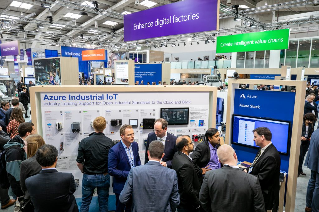 德国展台搭建公司为德国参展商打造亮眼名片，无声胜有声，展台确保建材展销售效果